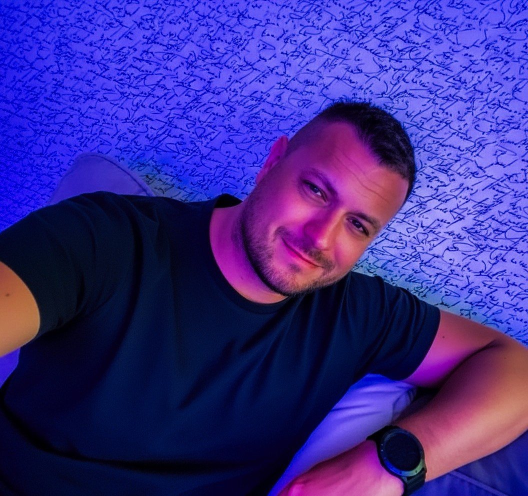 Tomasz T.